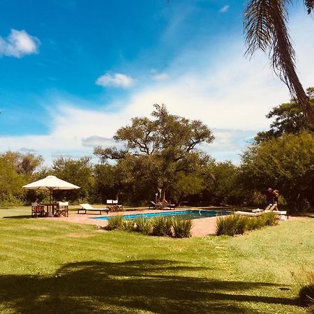 Aguape Lodge Colonia Carlos Pellegrini  Buitenkant foto