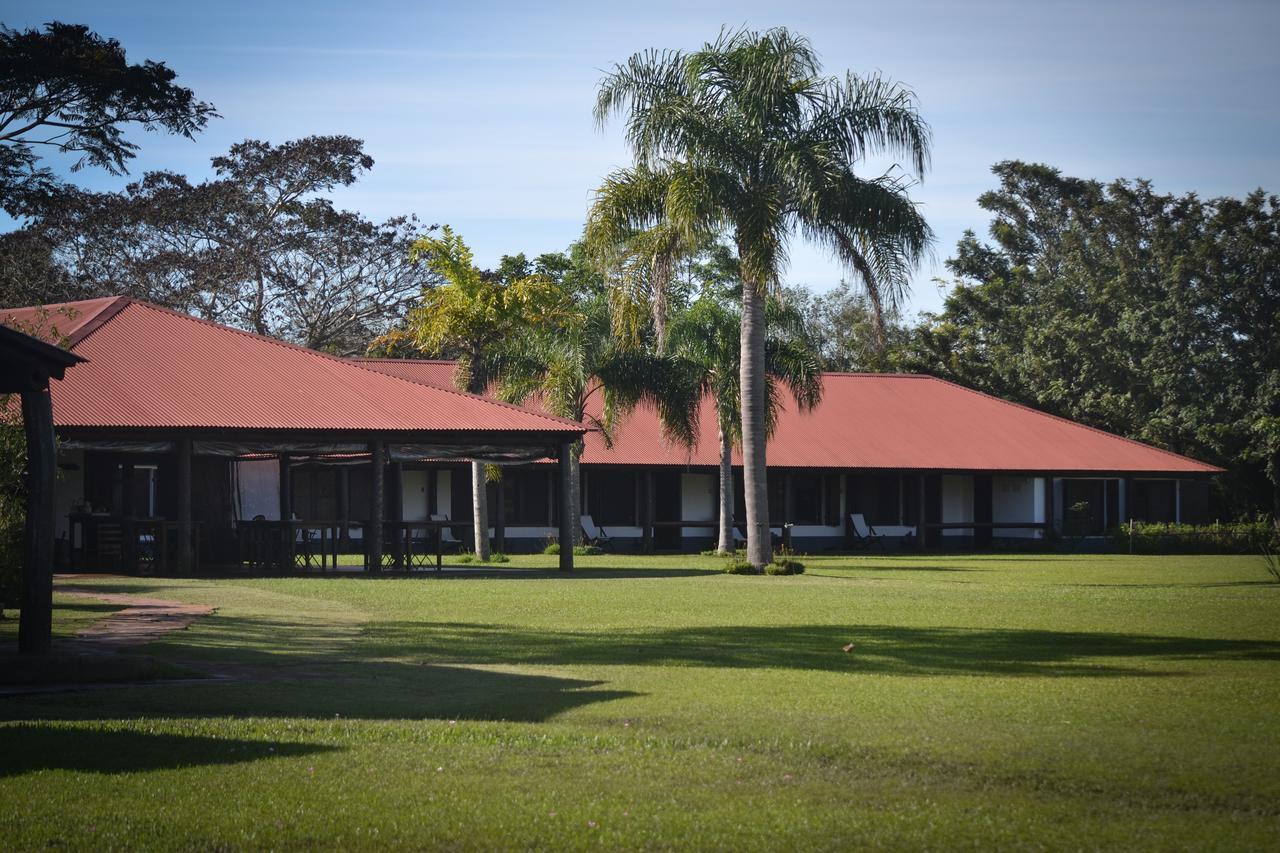 Aguape Lodge Colonia Carlos Pellegrini  Buitenkant foto
