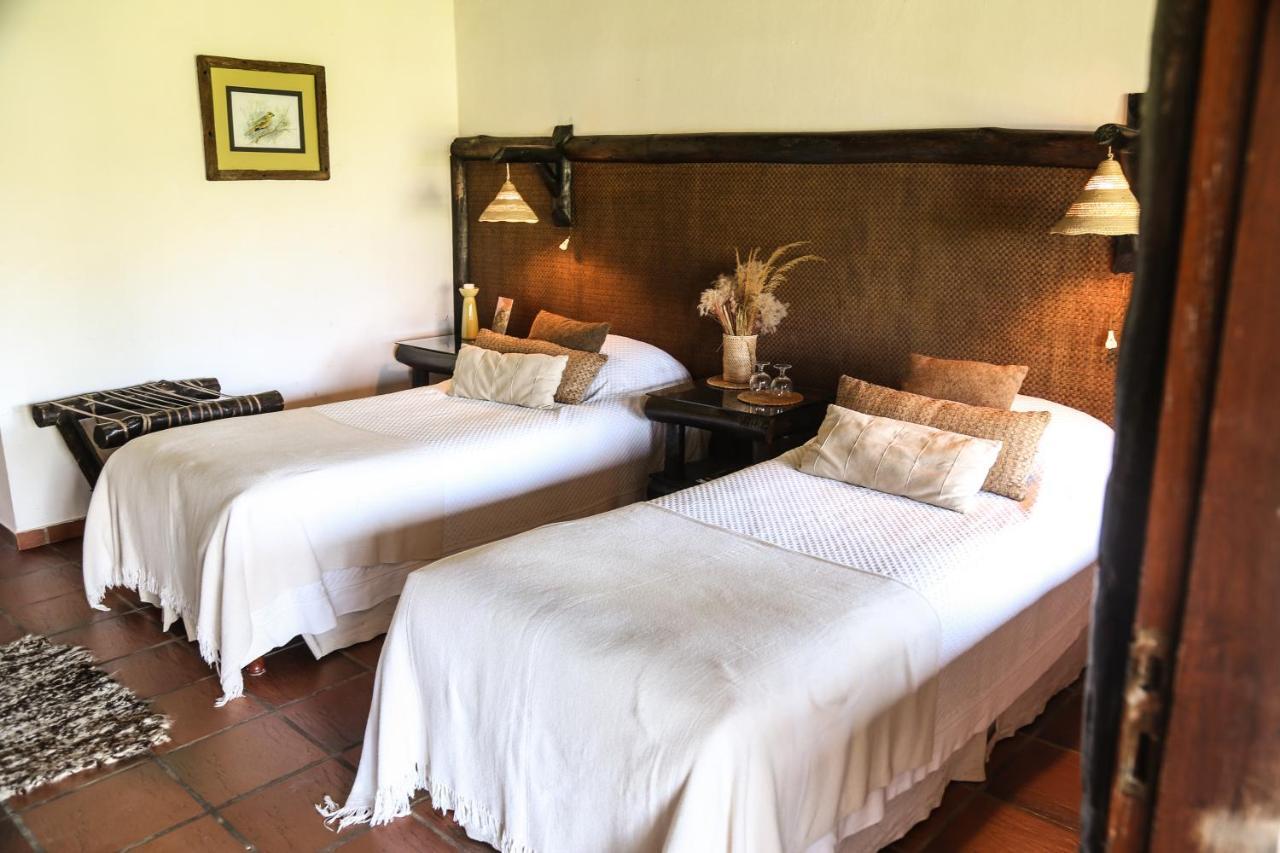 Aguape Lodge Colonia Carlos Pellegrini  Buitenkant foto
